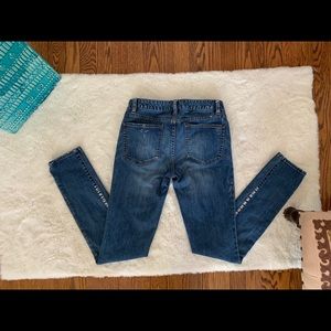 🌟Tory Burch vintage straight legged light wash jeans sz 27⚡️